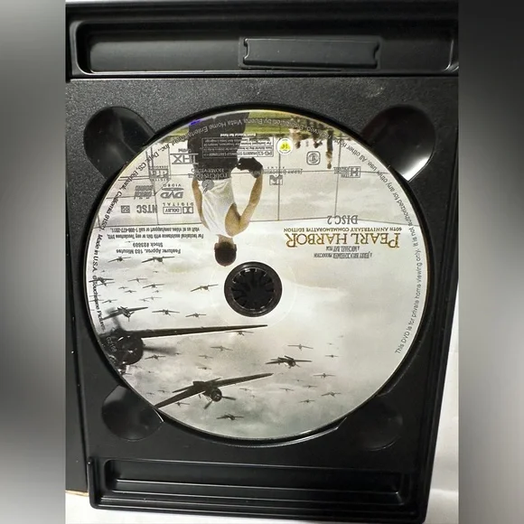 Experience the Epic Tale of Courage and Sacrifice with Pearl Harbor Movie - Picture 3 of 4